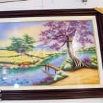 Tranh Bức họa đồng quê đá vụn thạch anh cho mệnh Thổ (1)